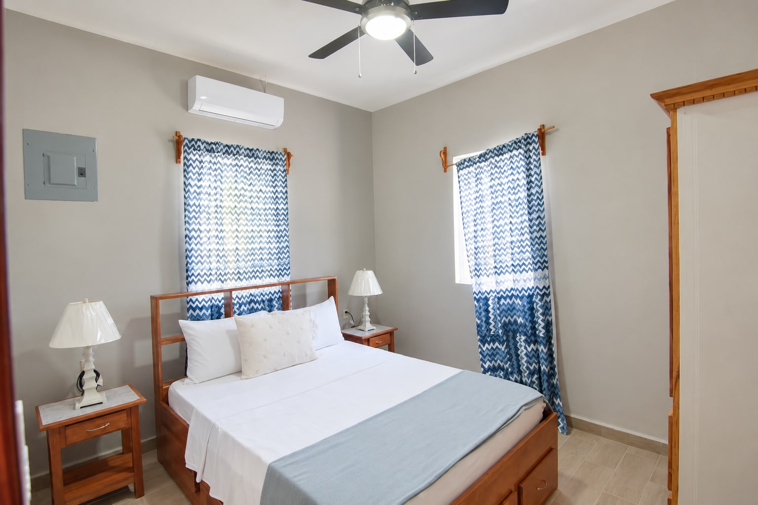 1BR Deluxe Suite #5: Bedroom